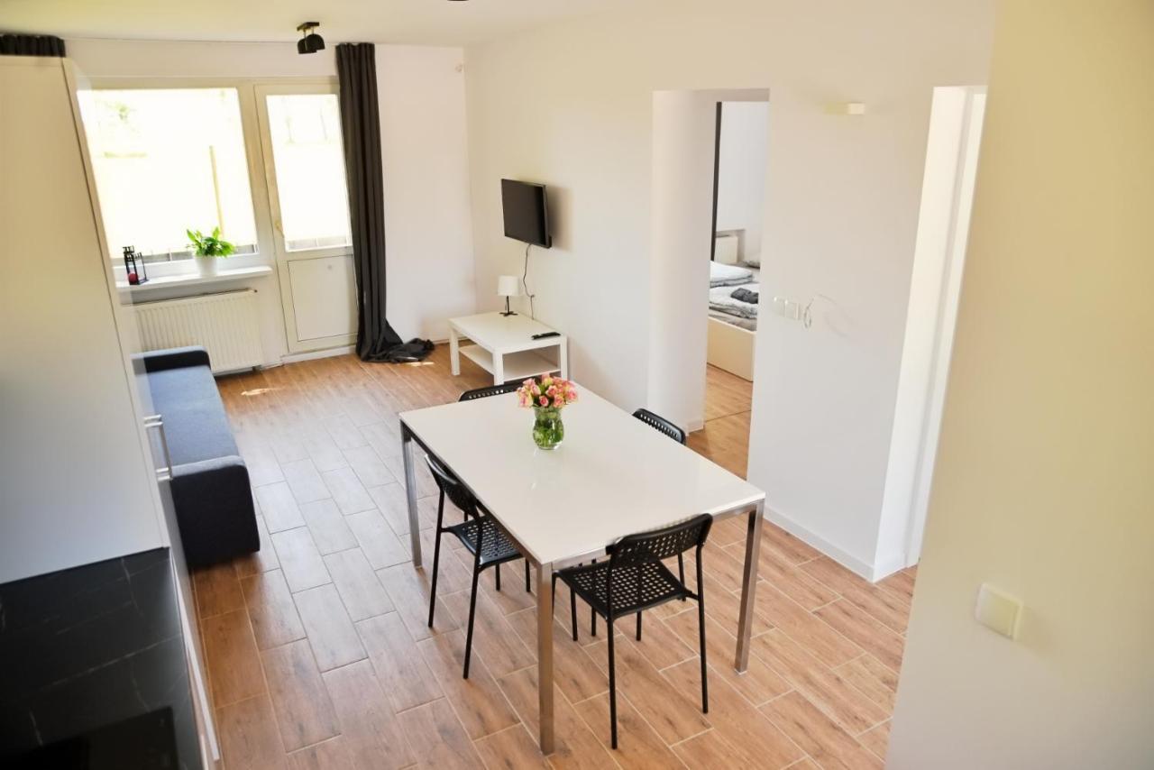 Apartamenty Lotnisko Leszno Leszno  Ngoại thất bức ảnh