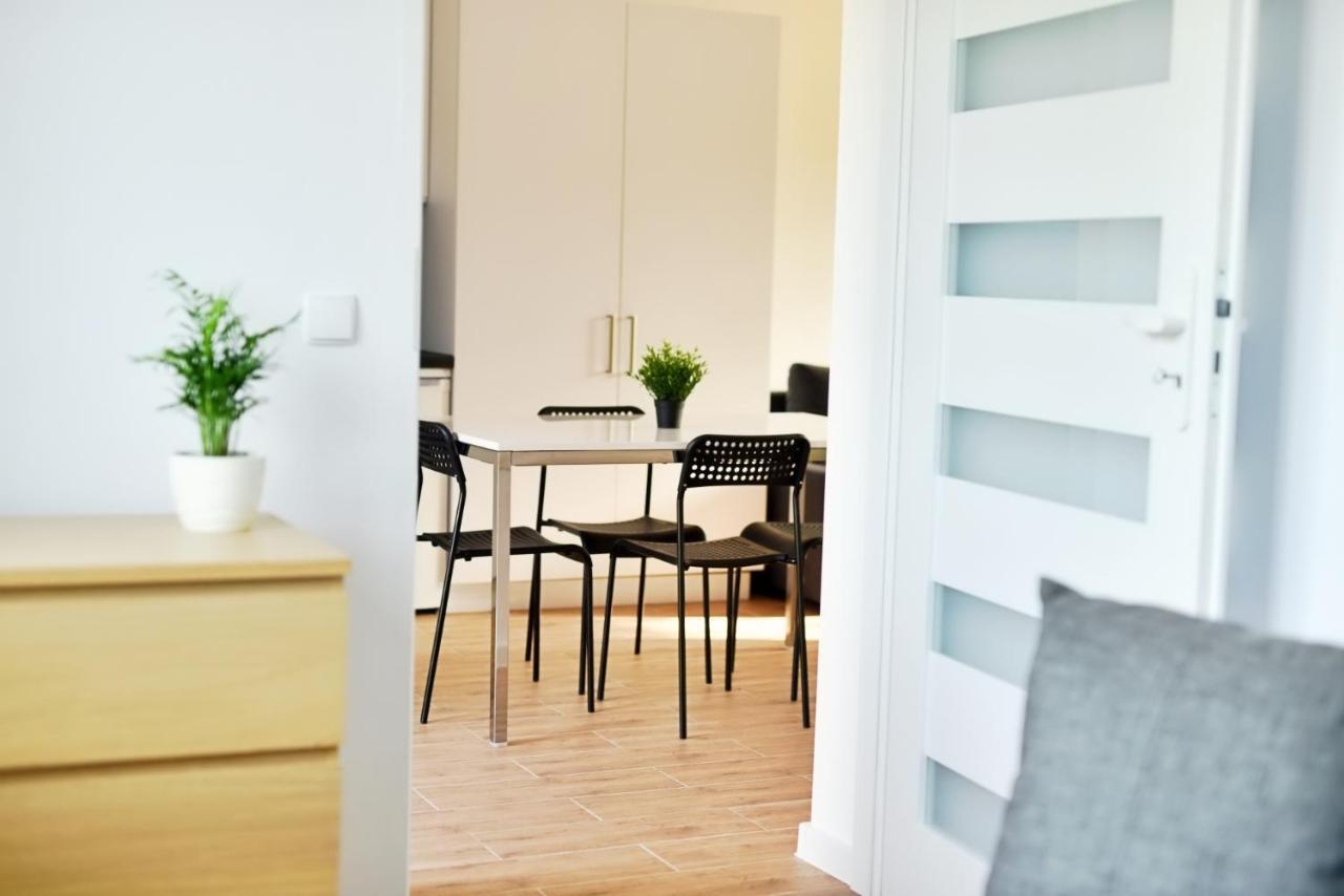 Apartamenty Lotnisko Leszno Leszno  Ngoại thất bức ảnh